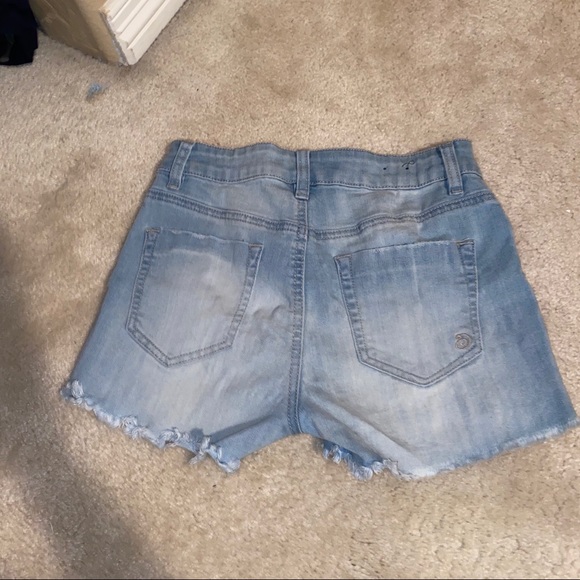 Ripped jean shorts - Picture 2 of 3
